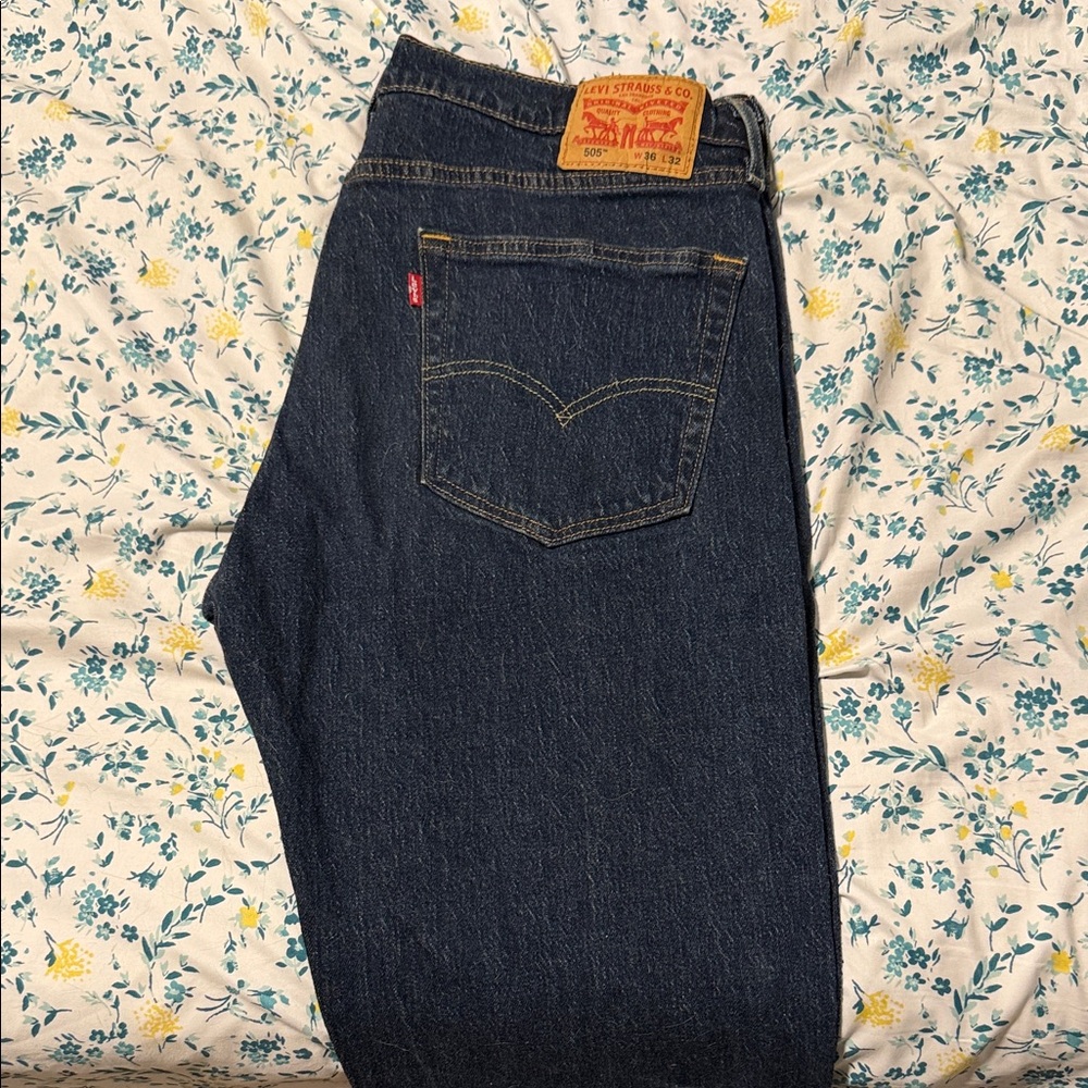 Levi's Men's Dark Blue Relaxed Jeans